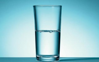 pesimista vaso lleno vacio